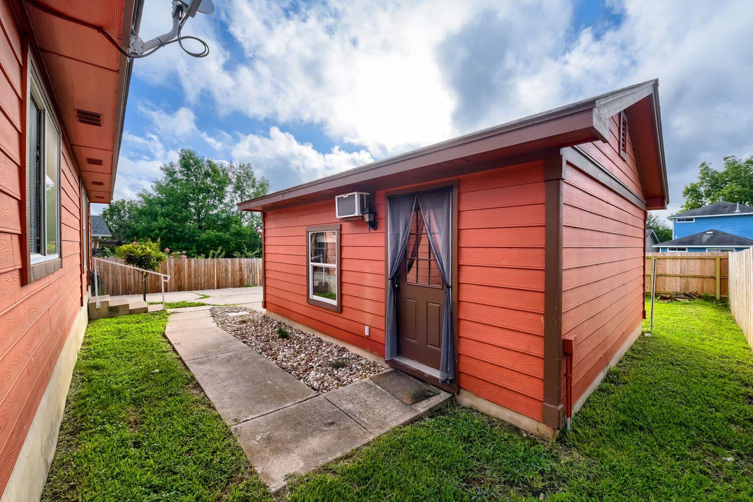 11401 Briarcreek LOOP