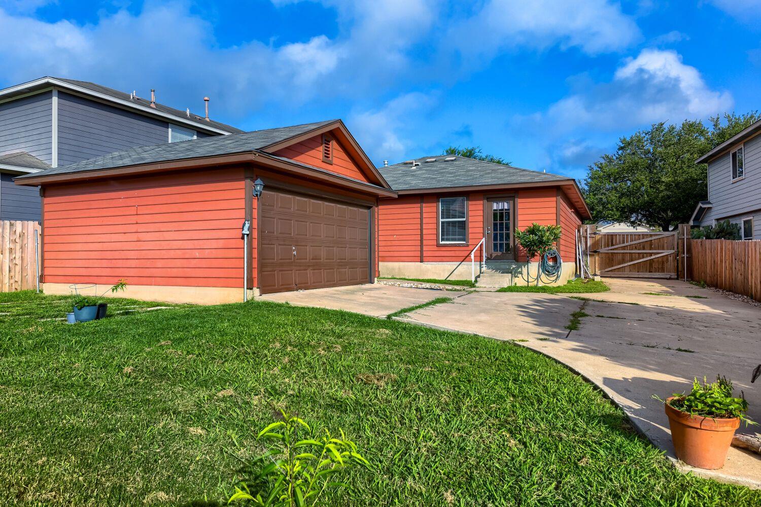 11401 Briarcreek LOOP