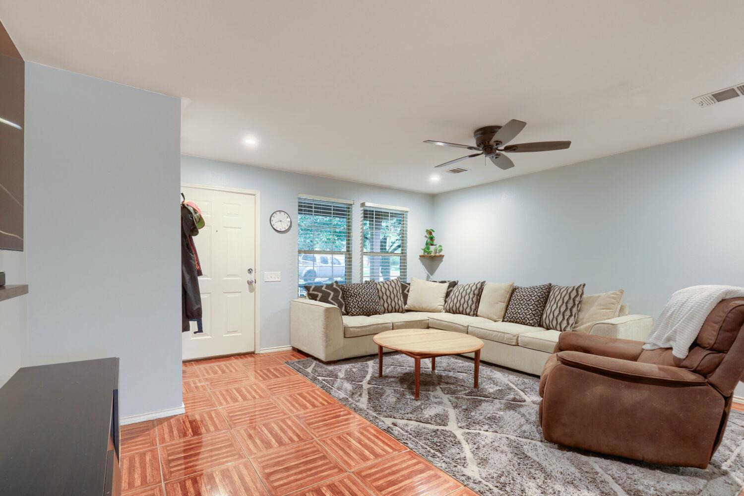 11401 Briarcreek LOOP