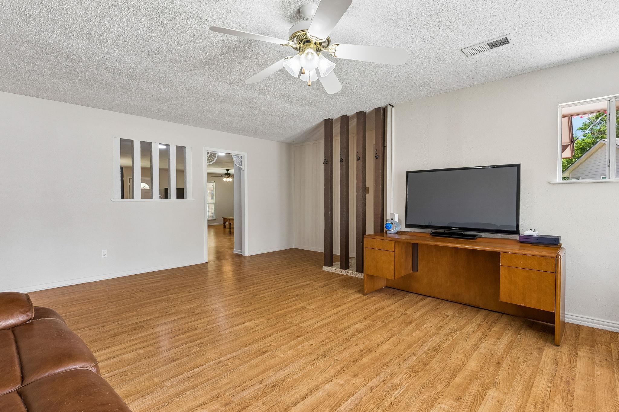 1508 Glen Burnie DR