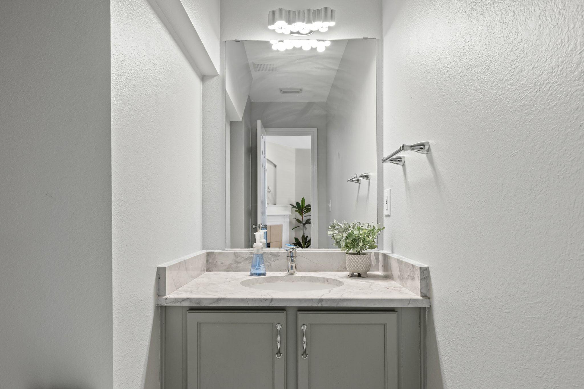 917 Melted Candle CV