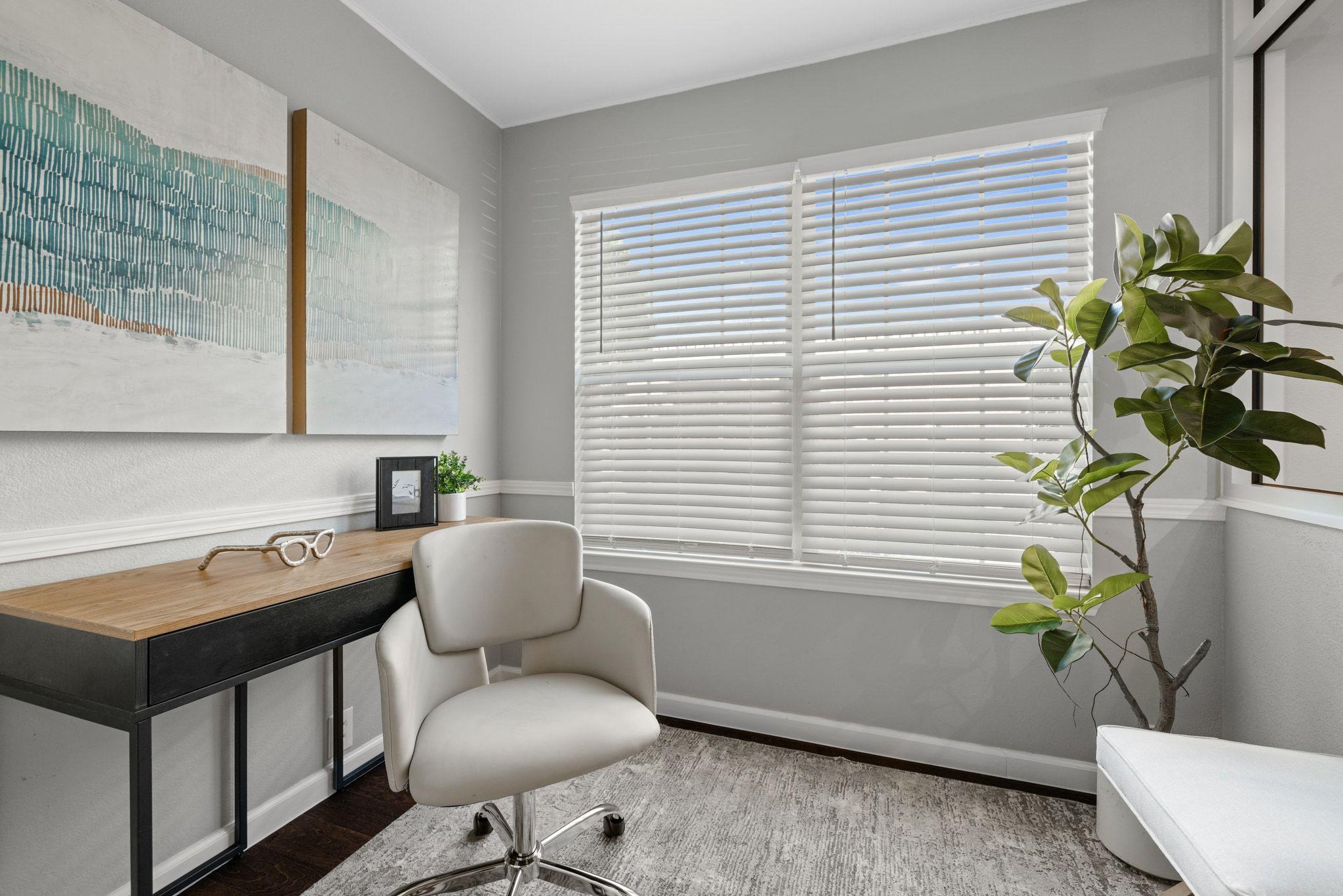 917 Melted Candle CV