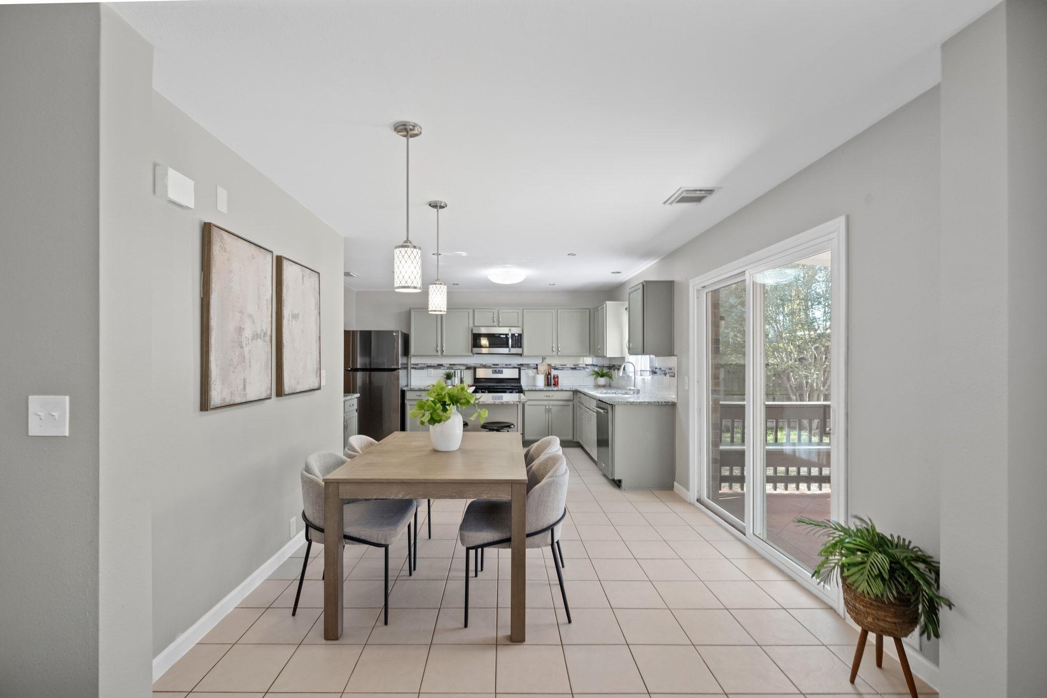 917 Melted Candle CV