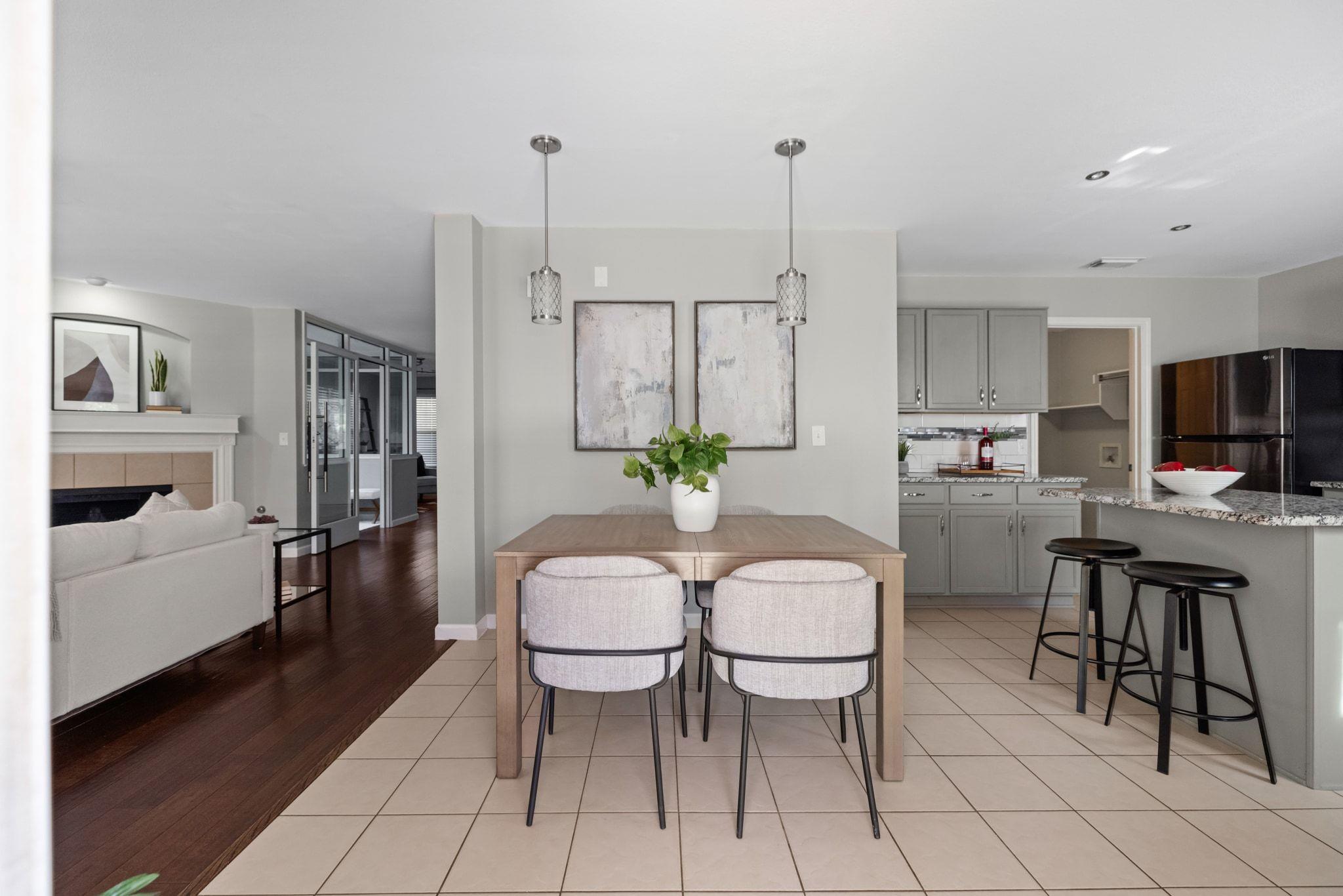 917 Melted Candle CV