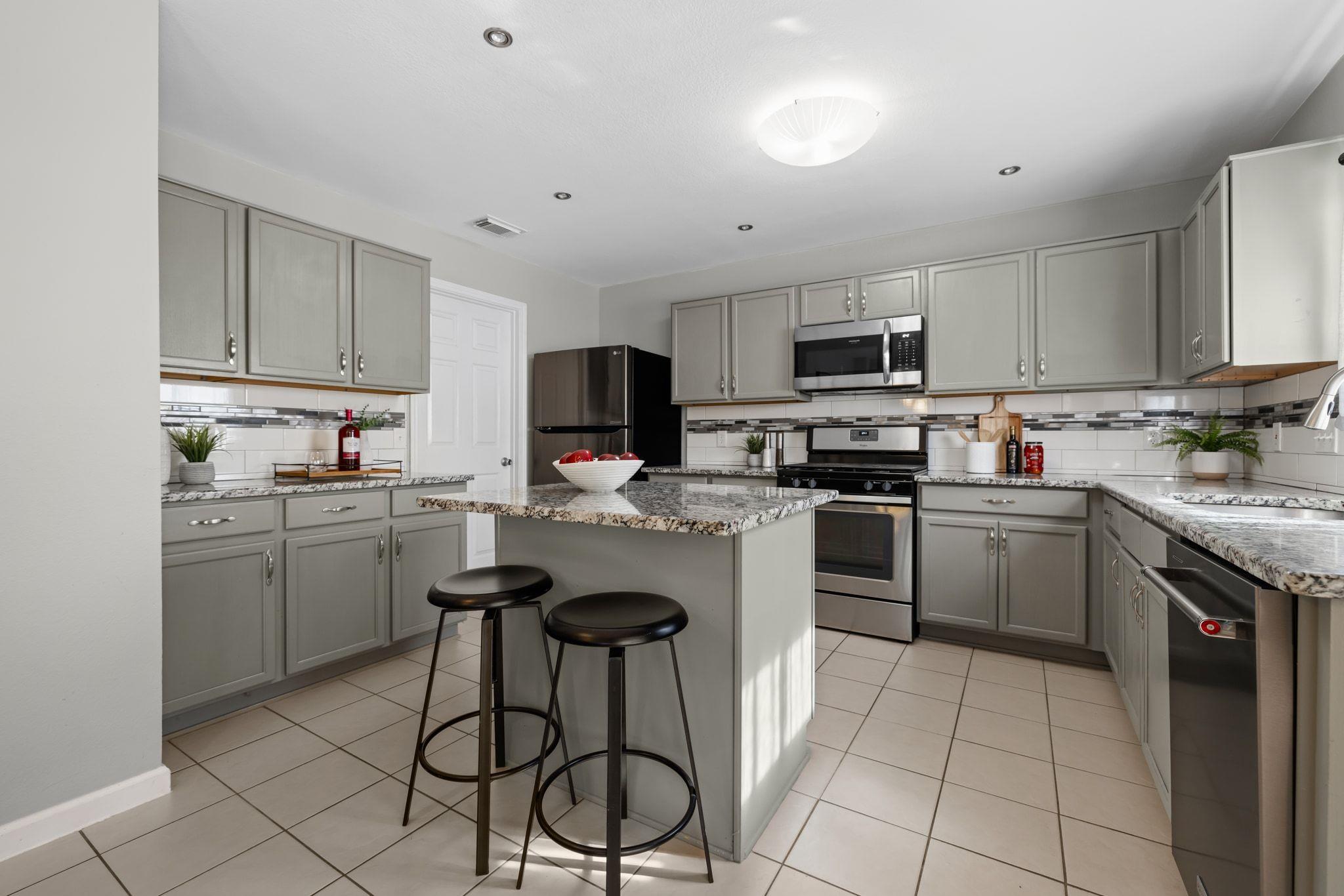 917 Melted Candle CV