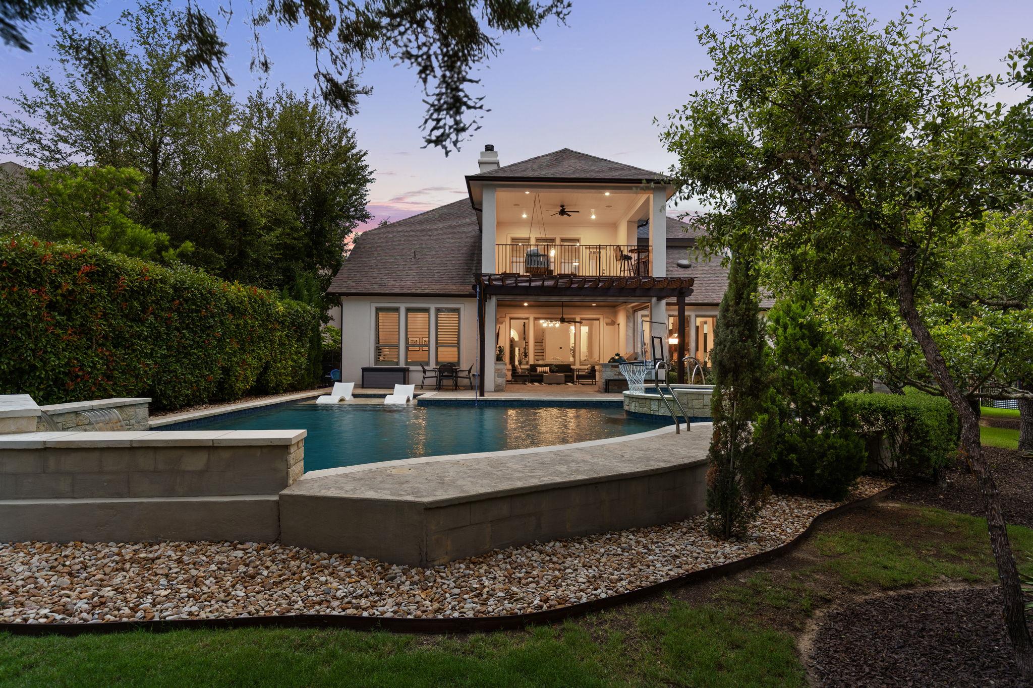 16812 Broomweed CV