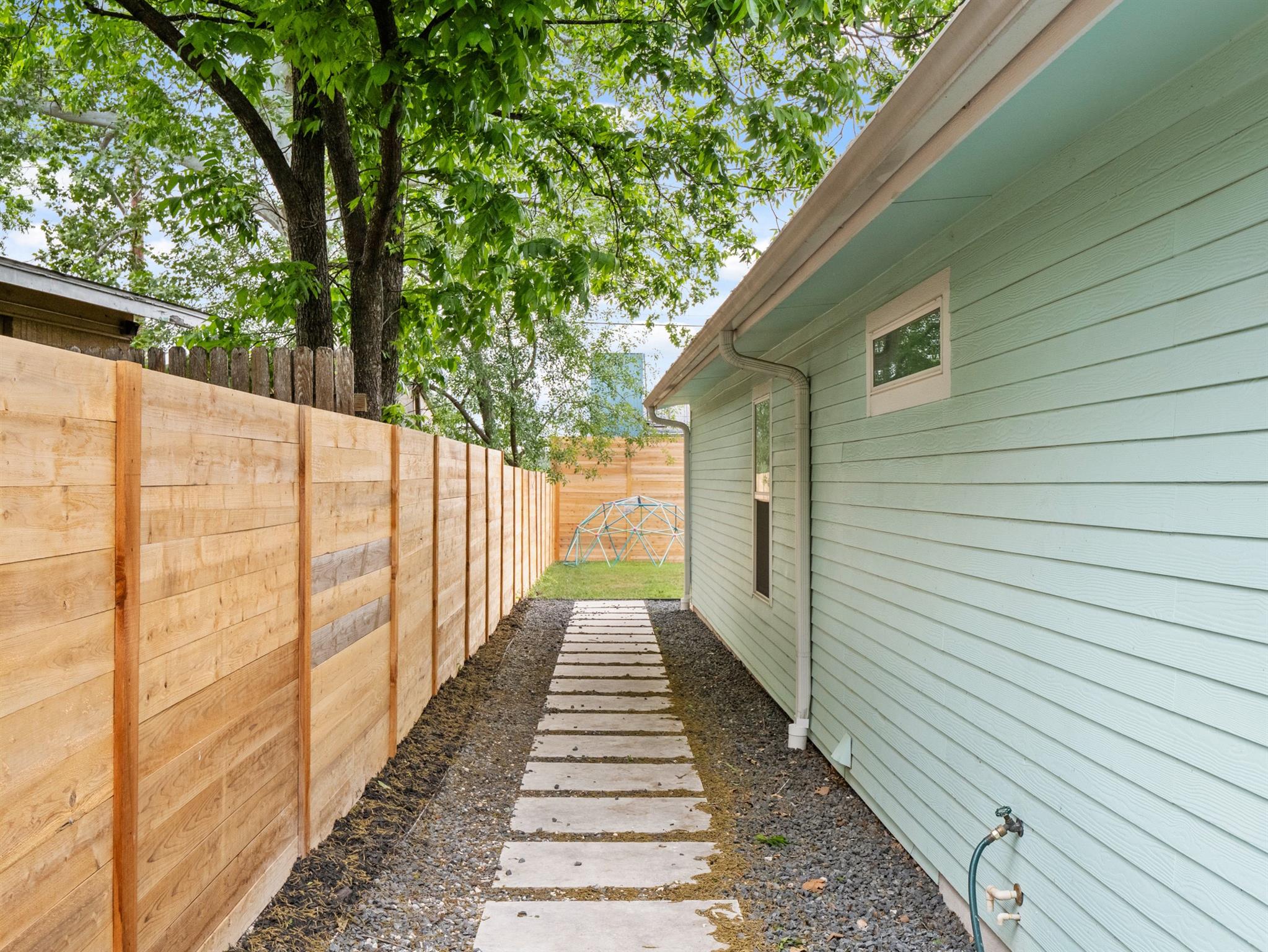 3803 Manorwood RD