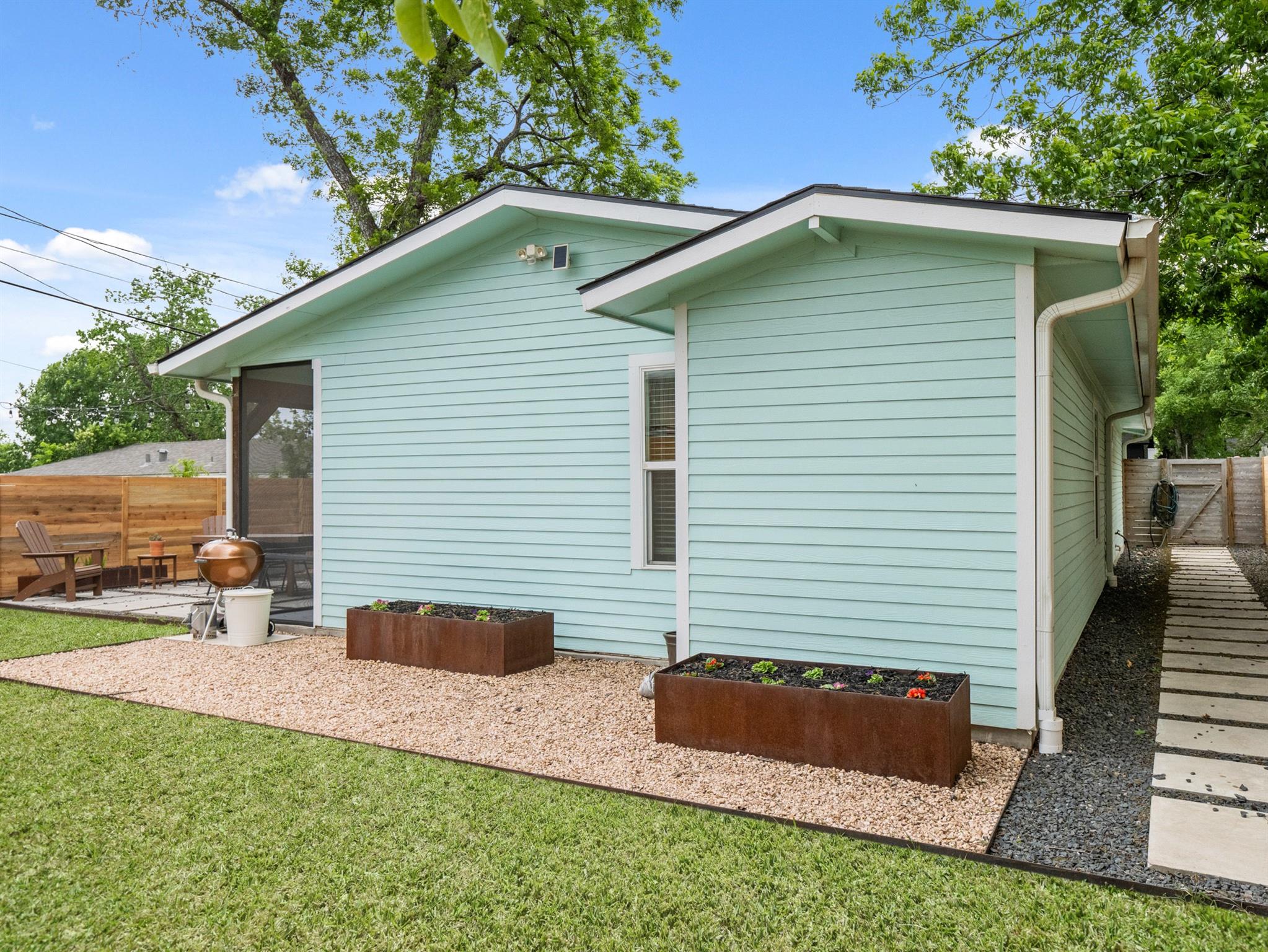 3803 Manorwood RD