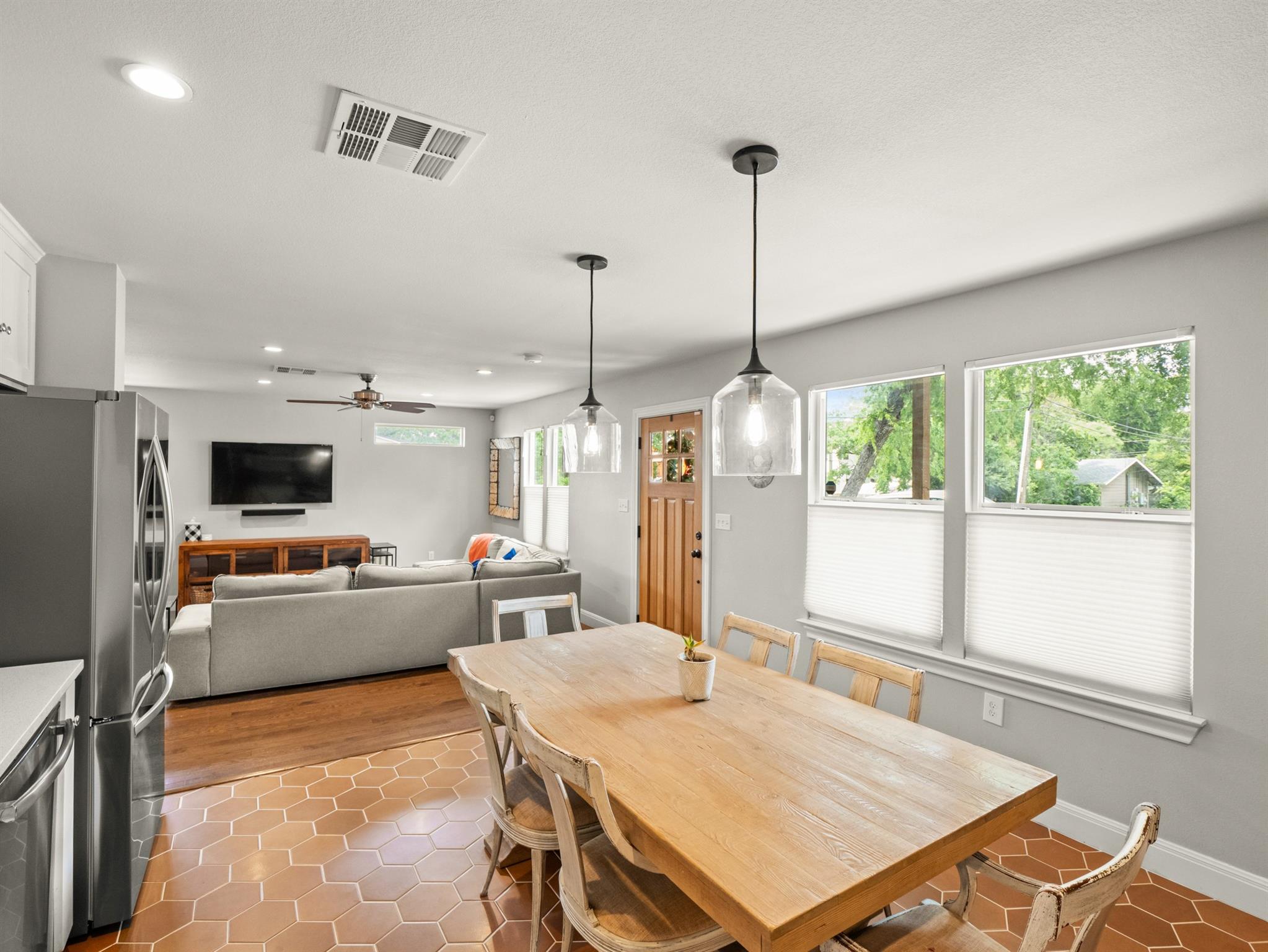 3803 Manorwood RD