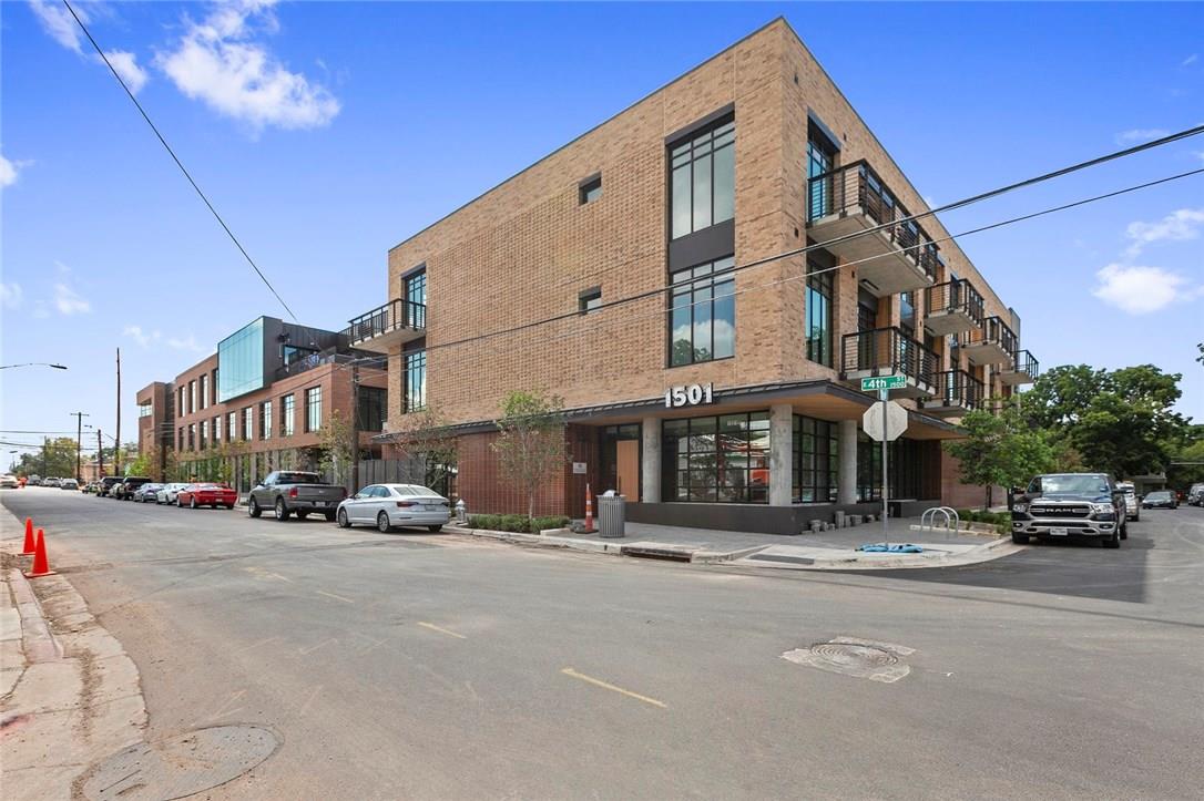 1501 E 4th ST # 201