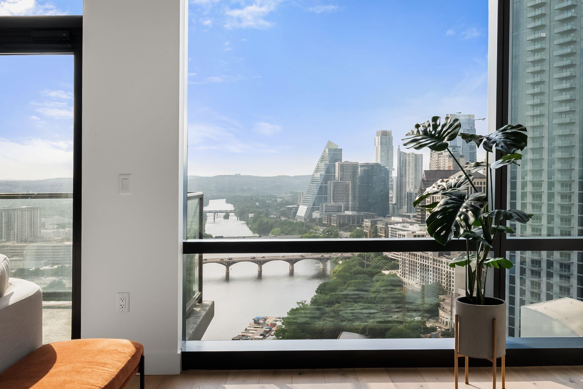 70 RAINEY ST # 2606, Austin Unit: 2606