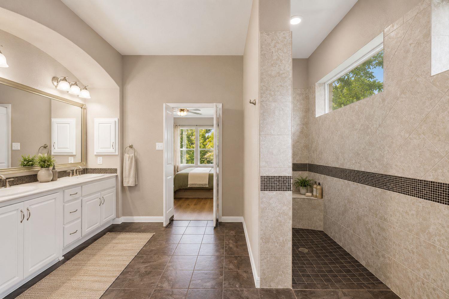 14915 Arrowhead DR