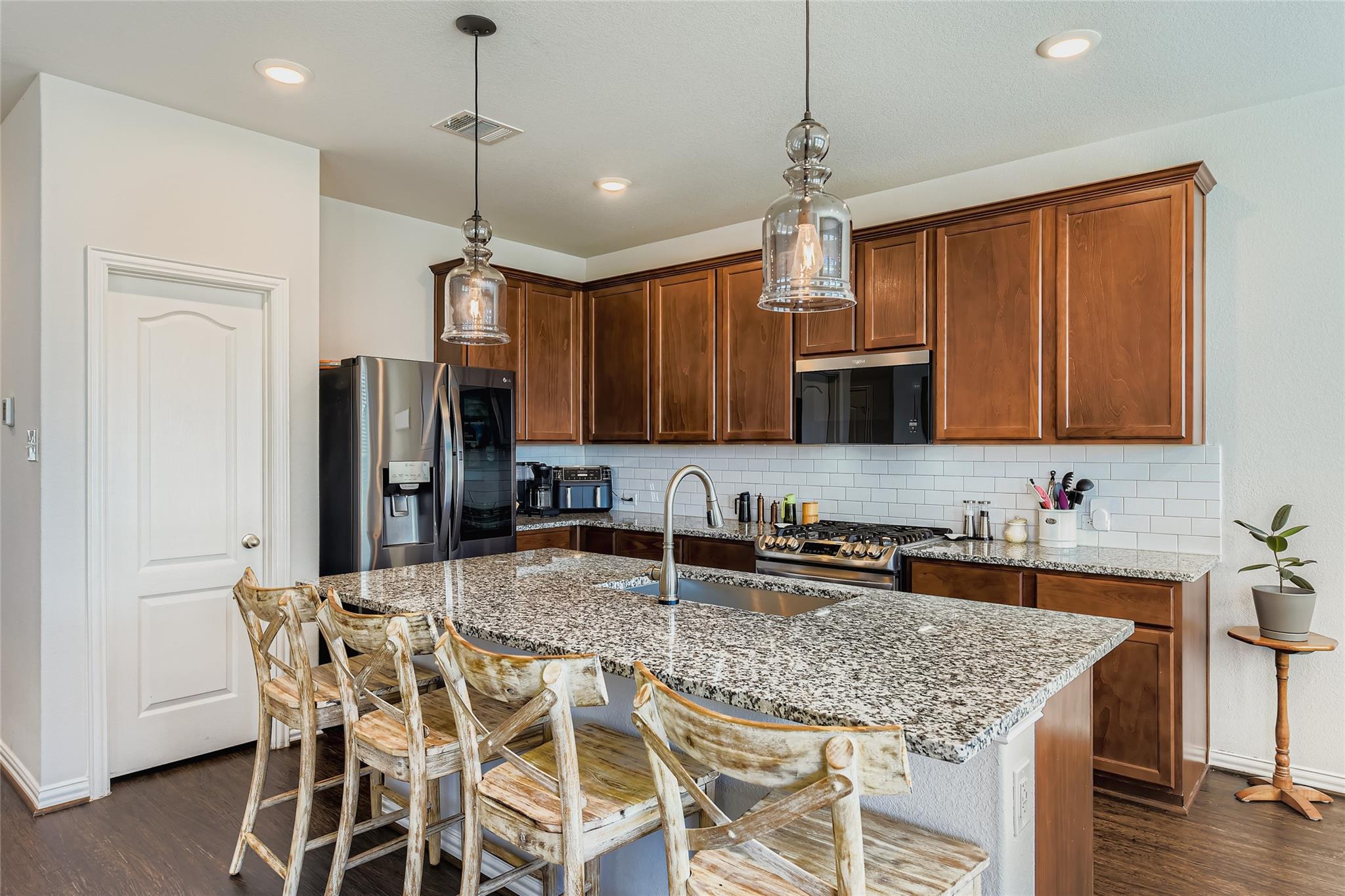 1075 Cherrystone LOOP