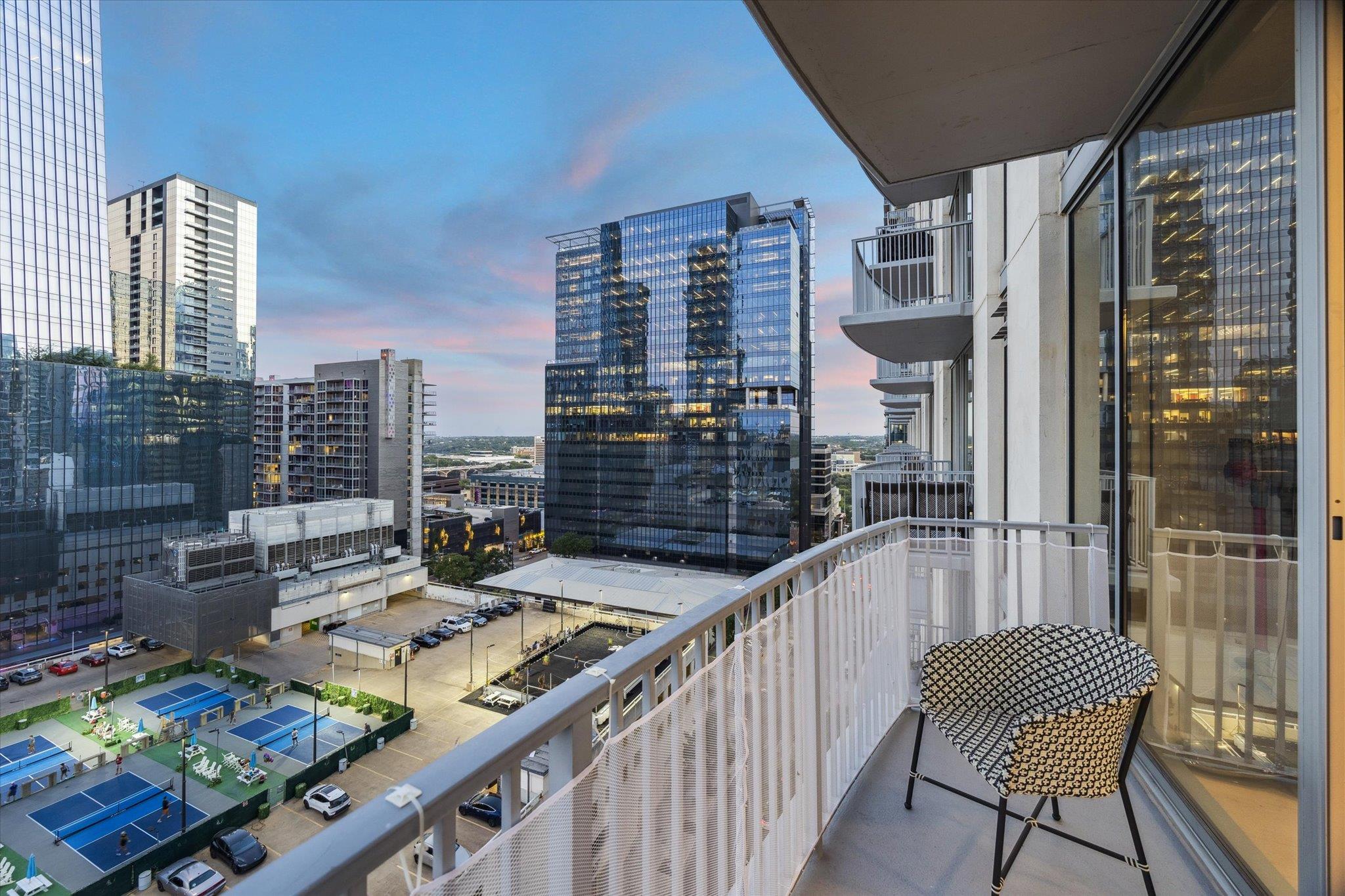 360 Nueces ST # 1417