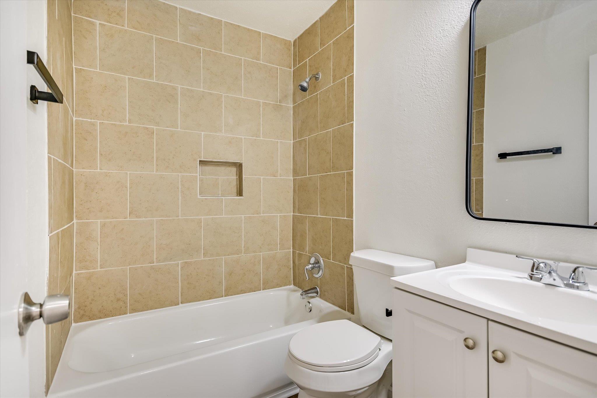 1402 Waterloo TRL # A