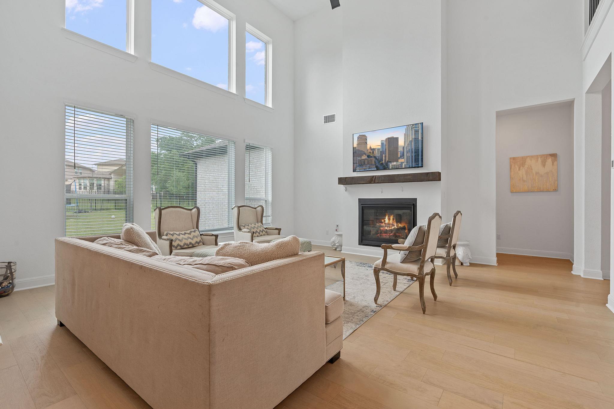 309 Pear Tree LN
