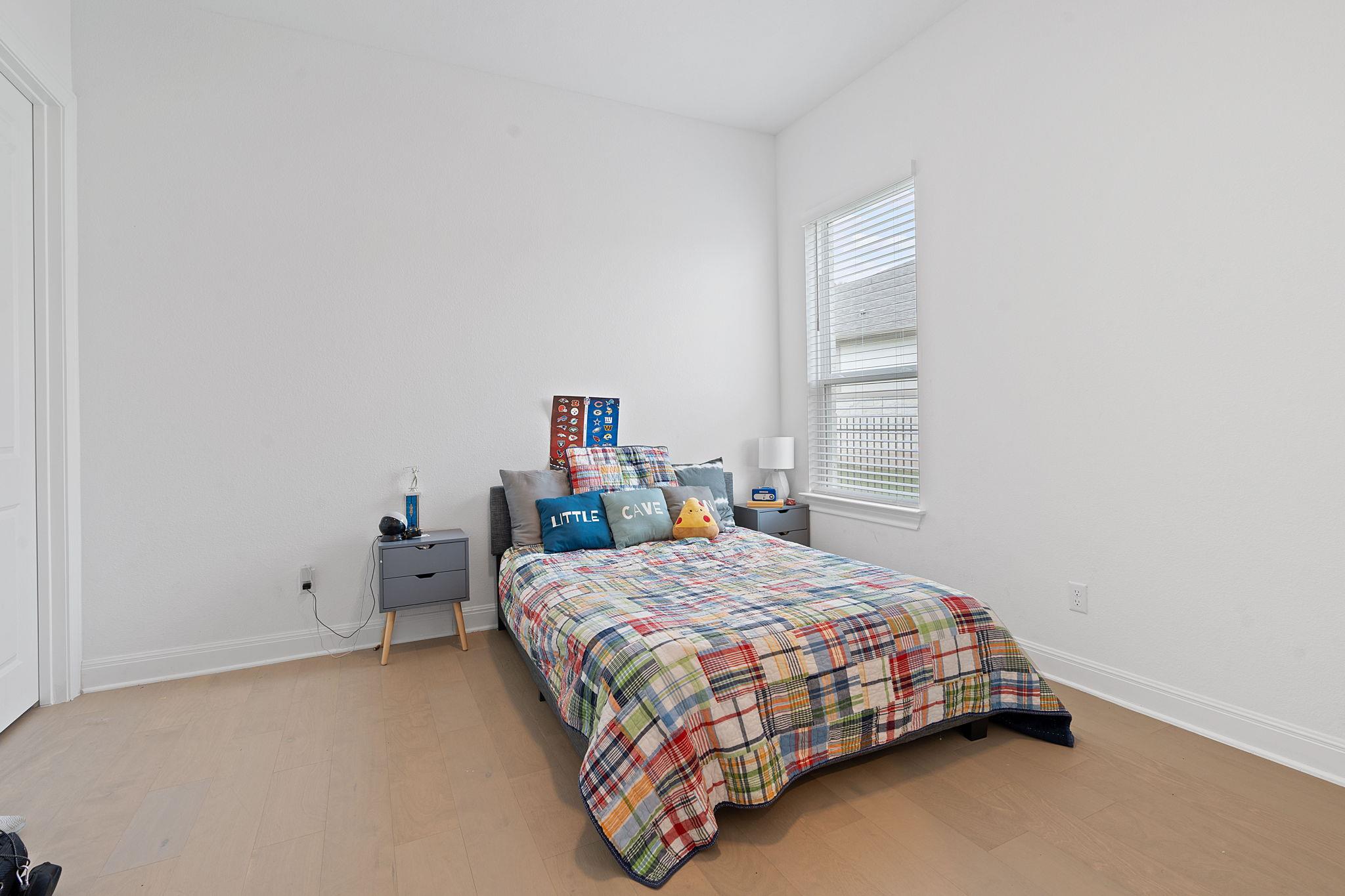 309 Pear Tree LN