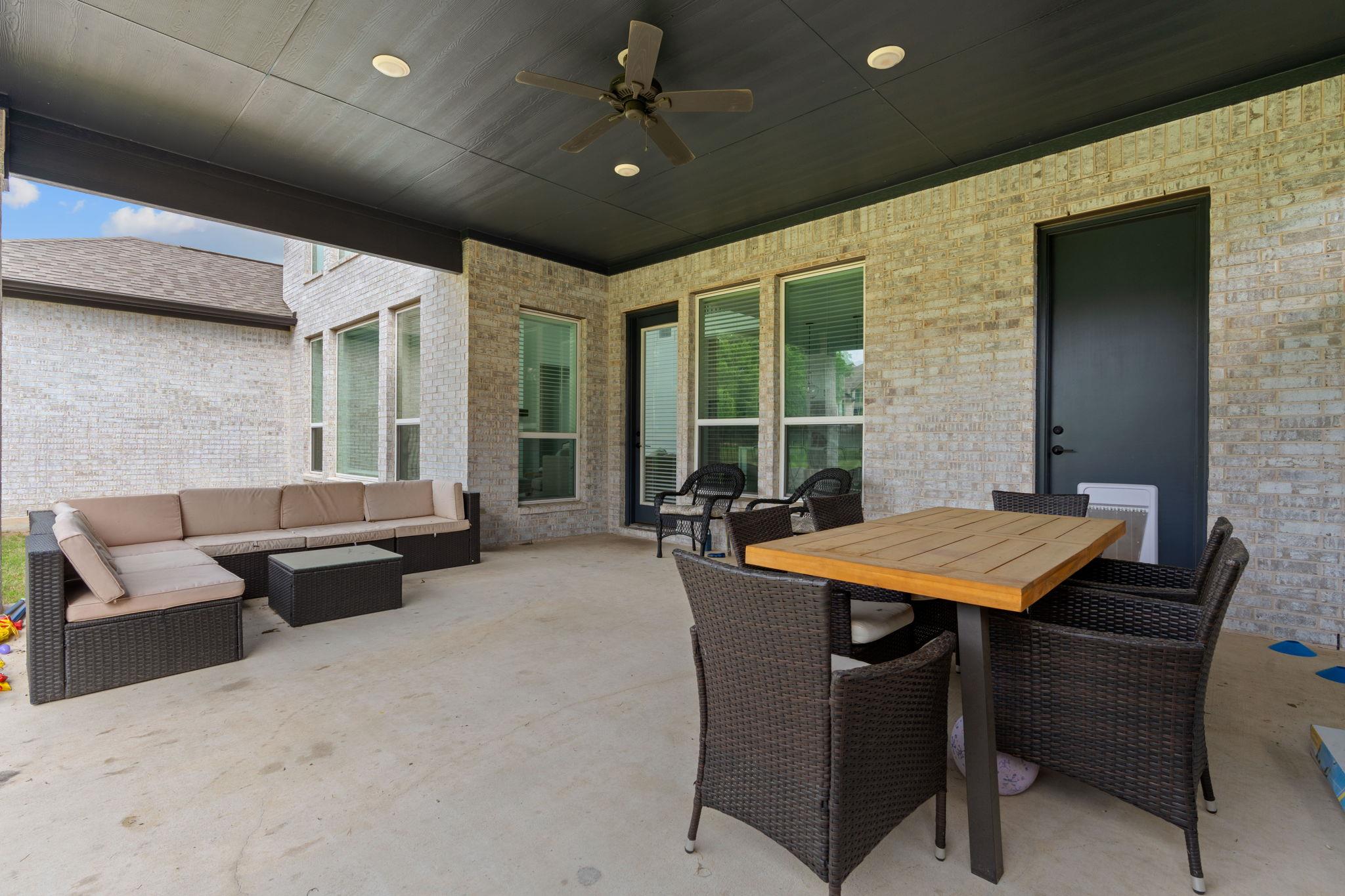 309 Pear Tree LN