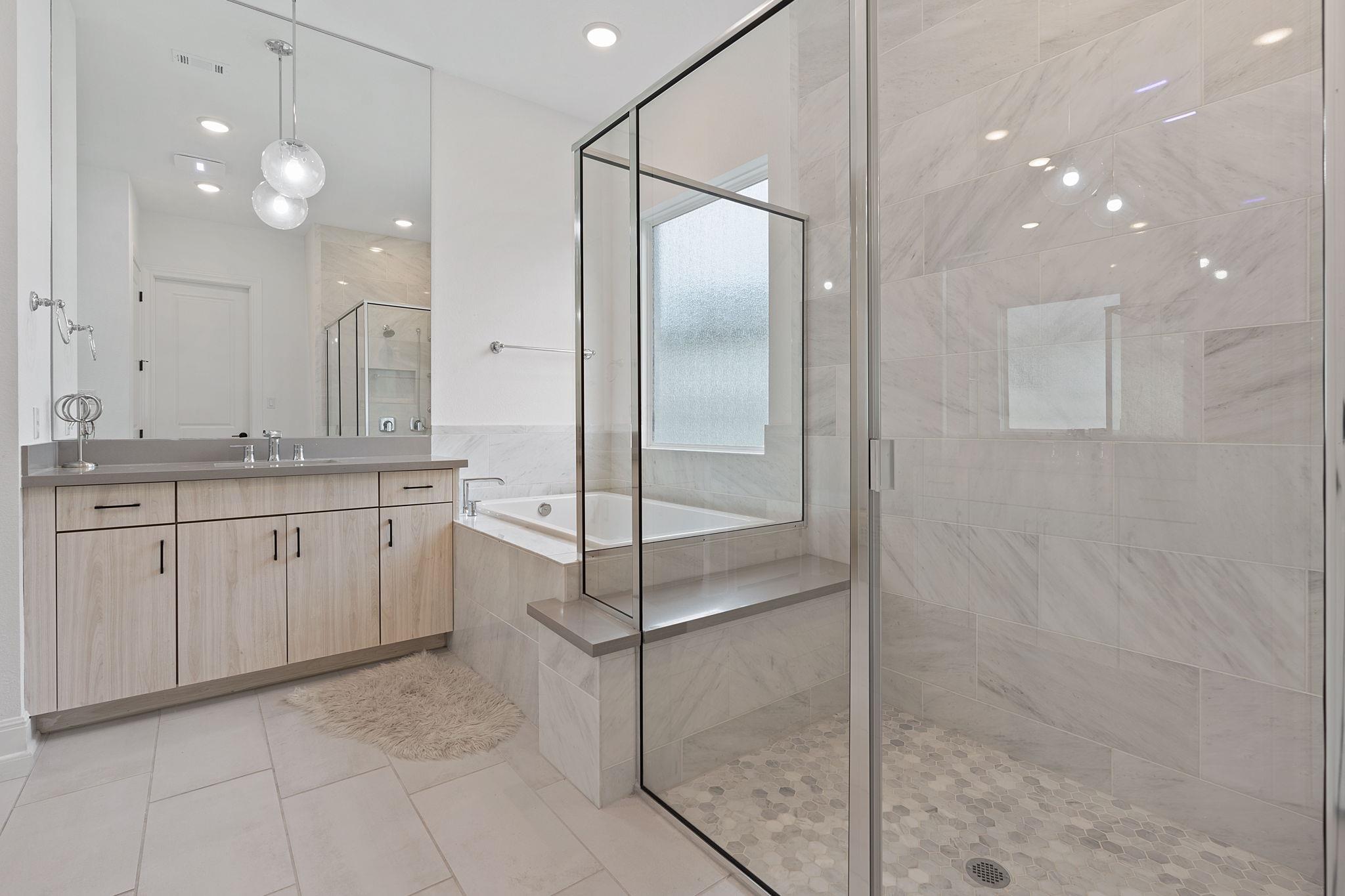 309 Pear Tree LN