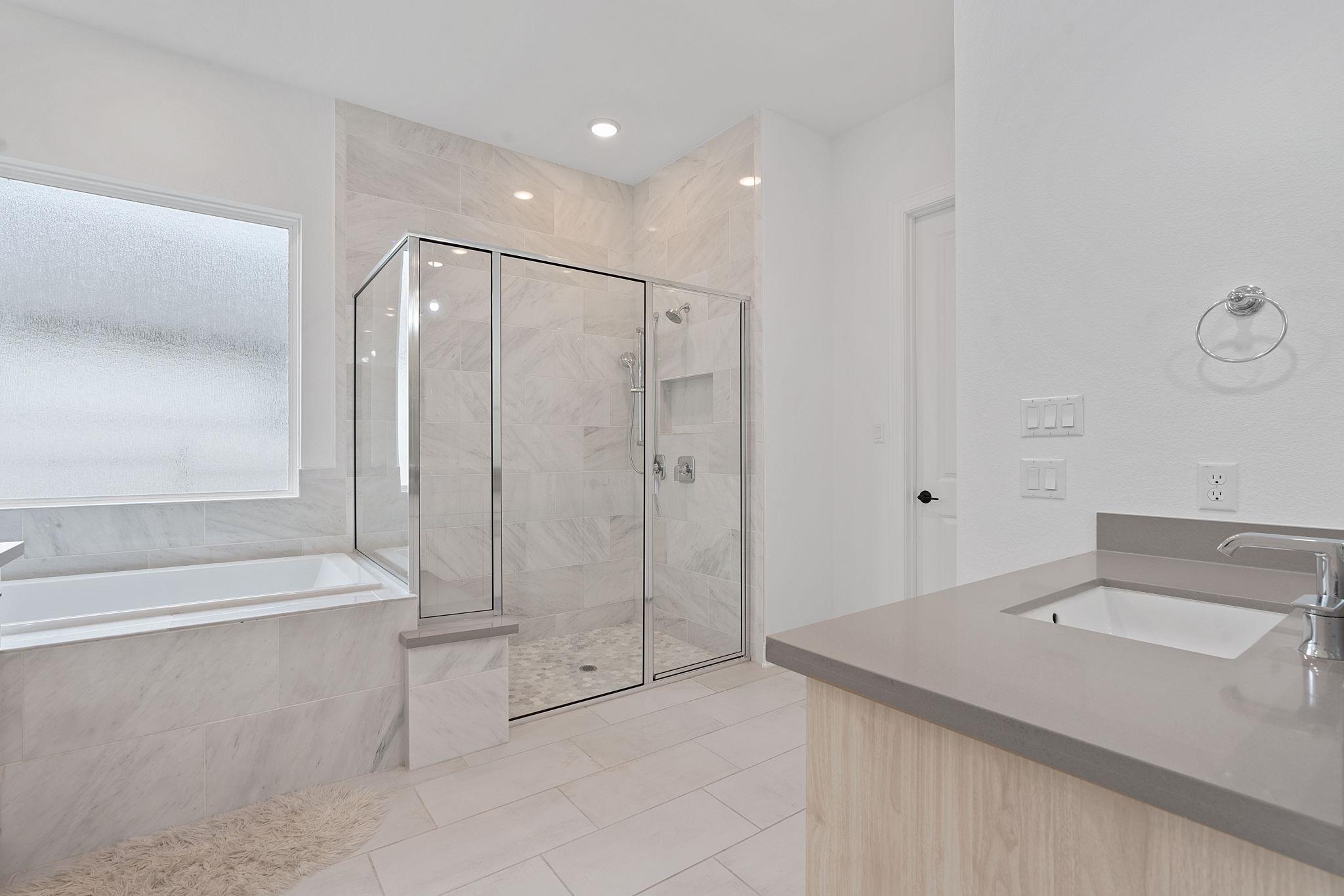 309 Pear Tree LN