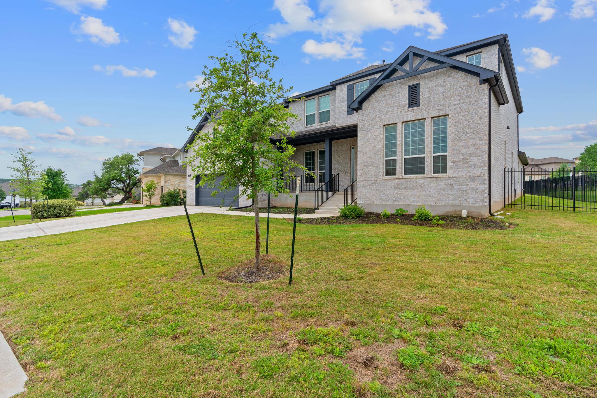 309 Pear Tree LN