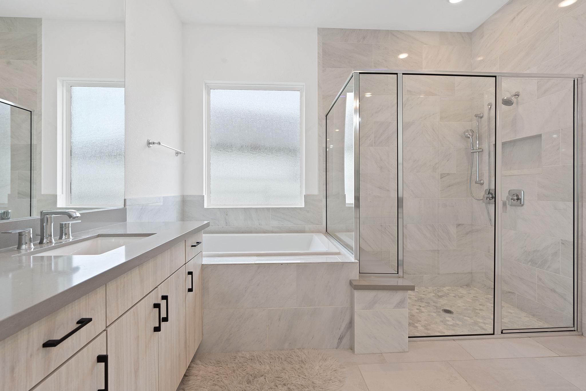 309 Pear Tree LN