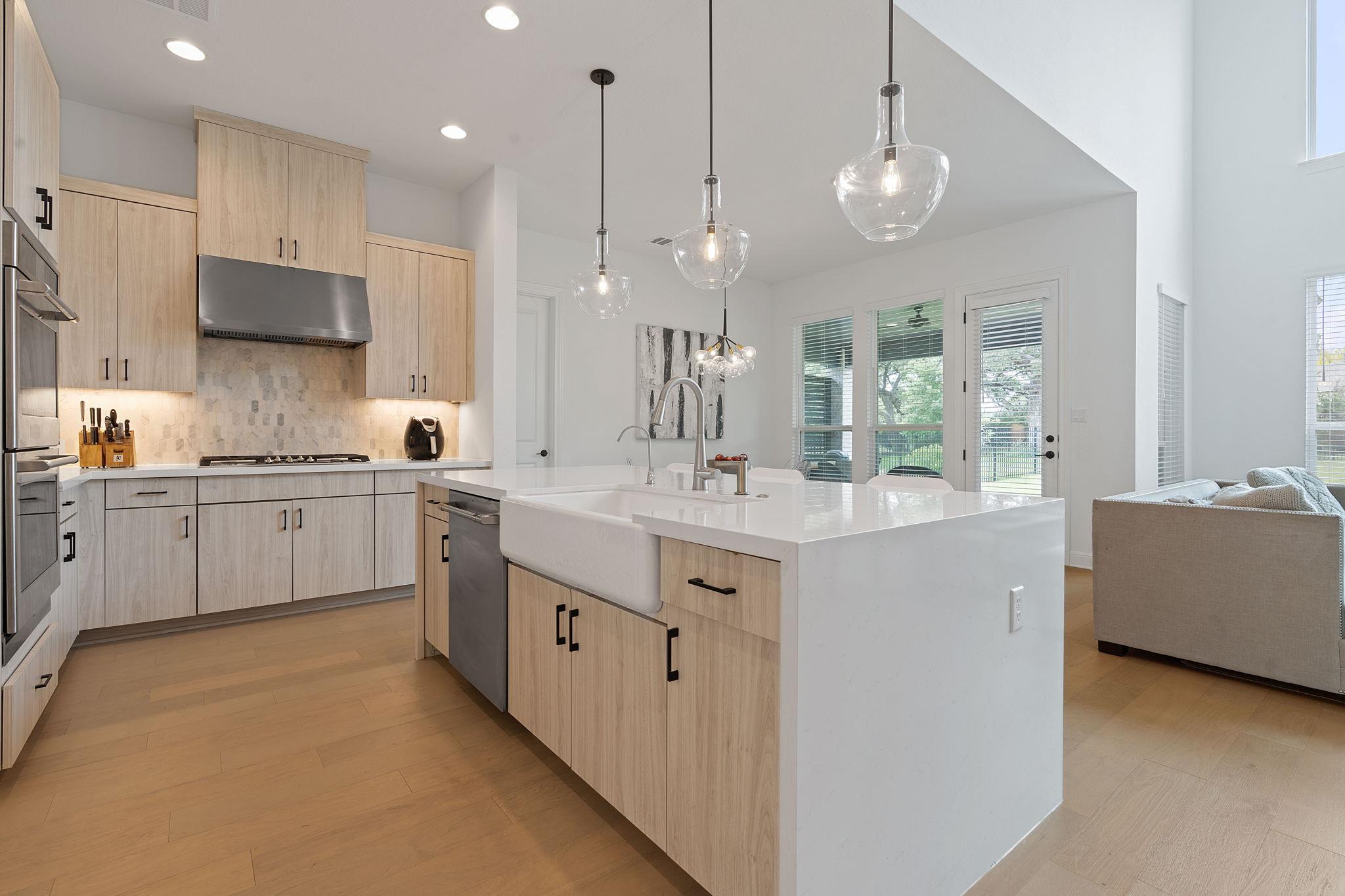 309 Pear Tree LN
