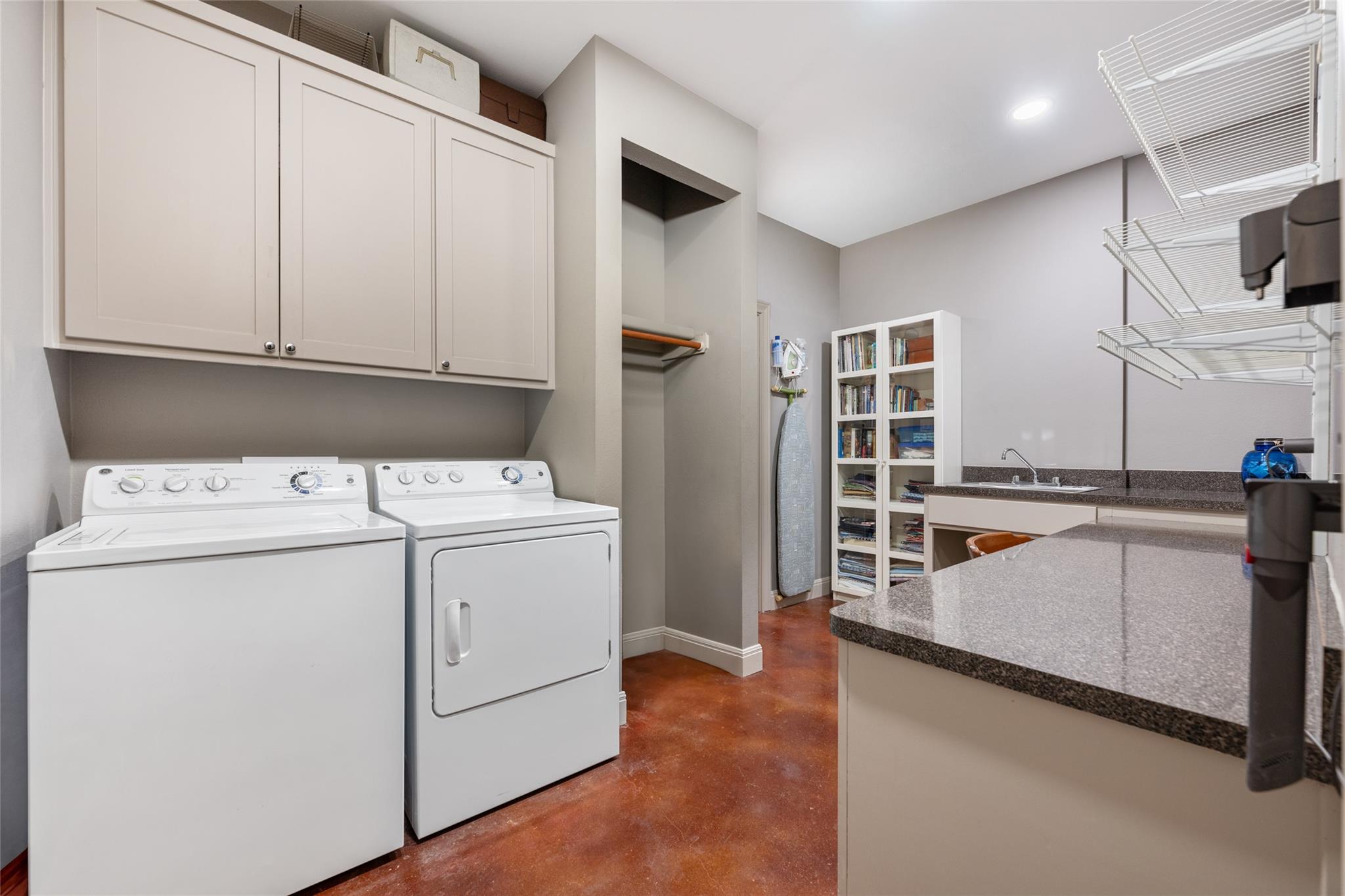 20403 Highland Lake DR