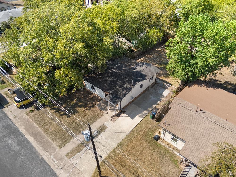 1176 Graham ST