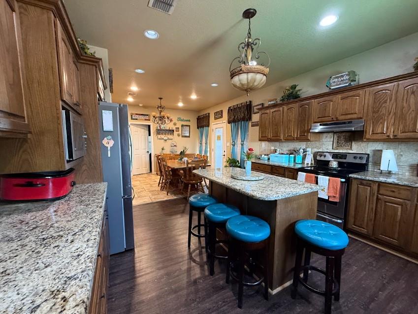 609 State Highway 123 N