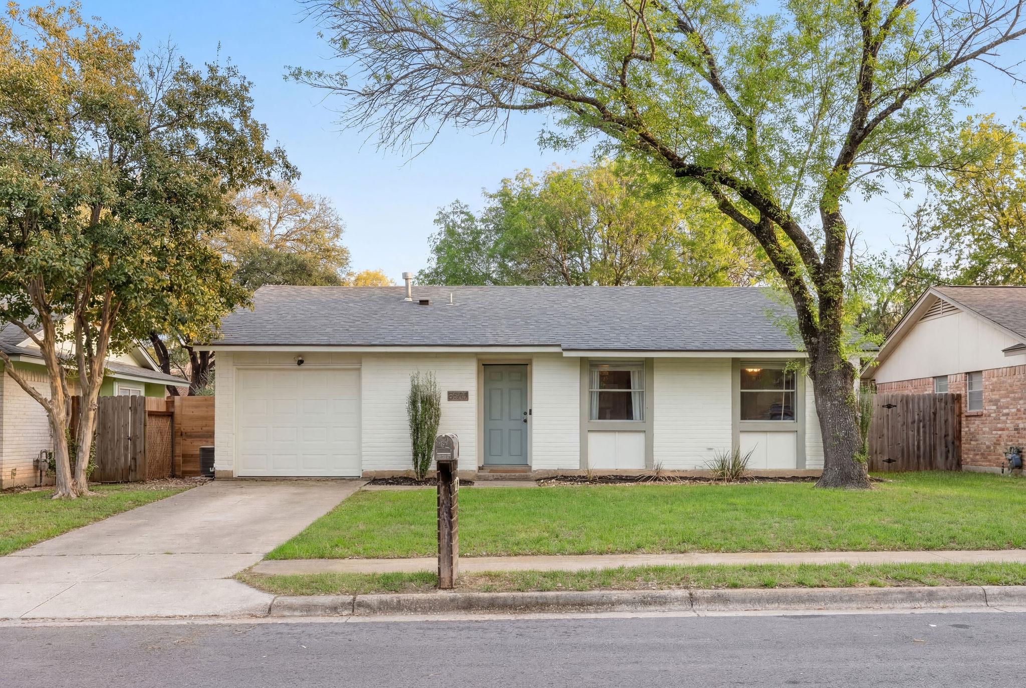 6107 Harwin LN
