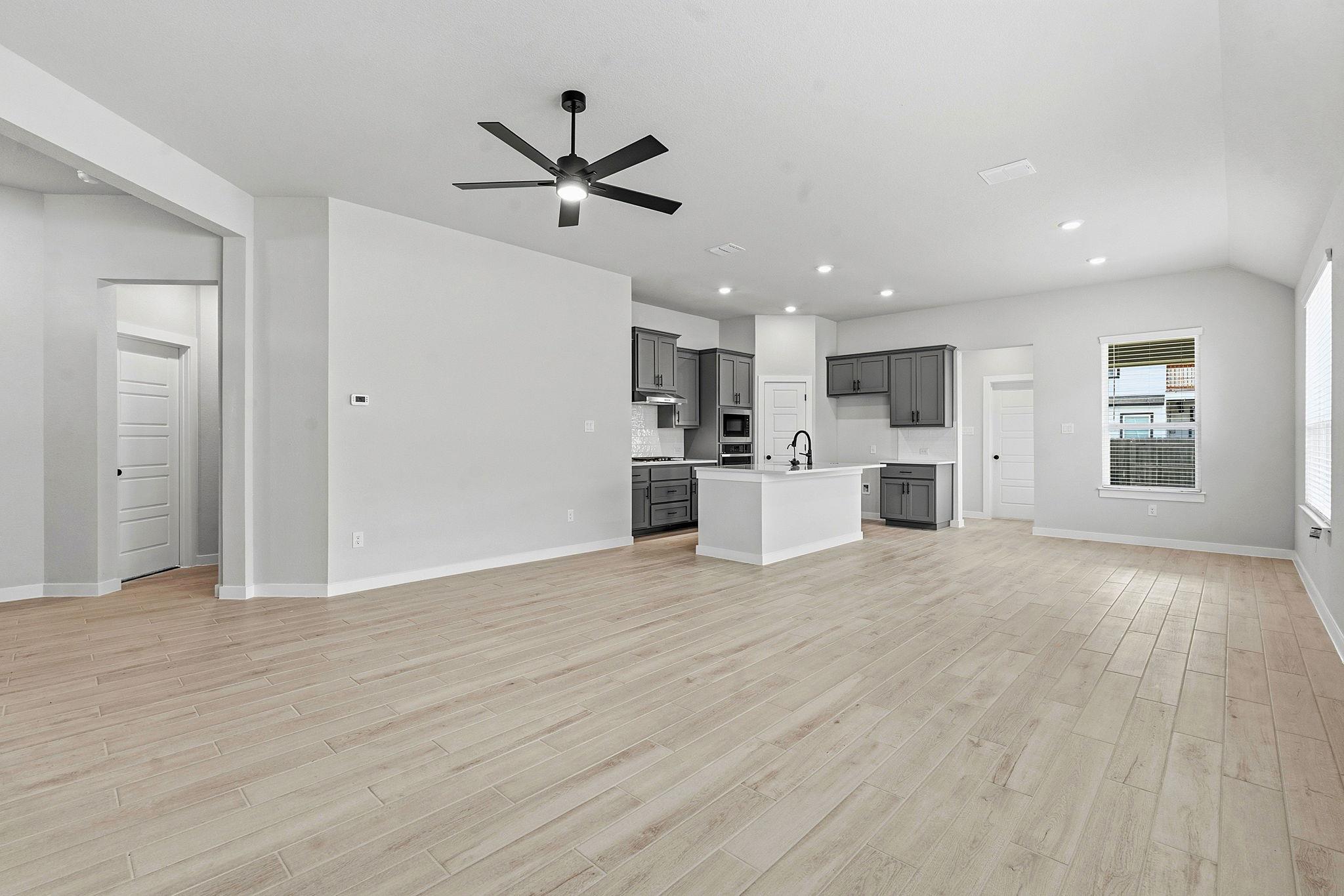 158 Paul Pena DR
