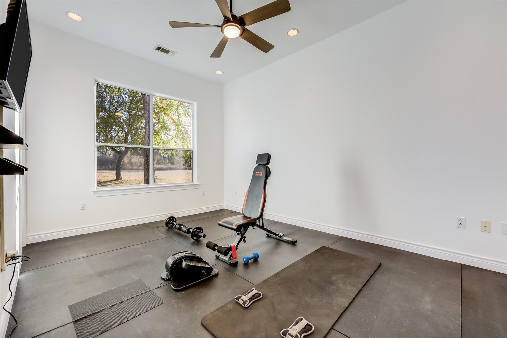 104 Running Brook TRL, Spicewood