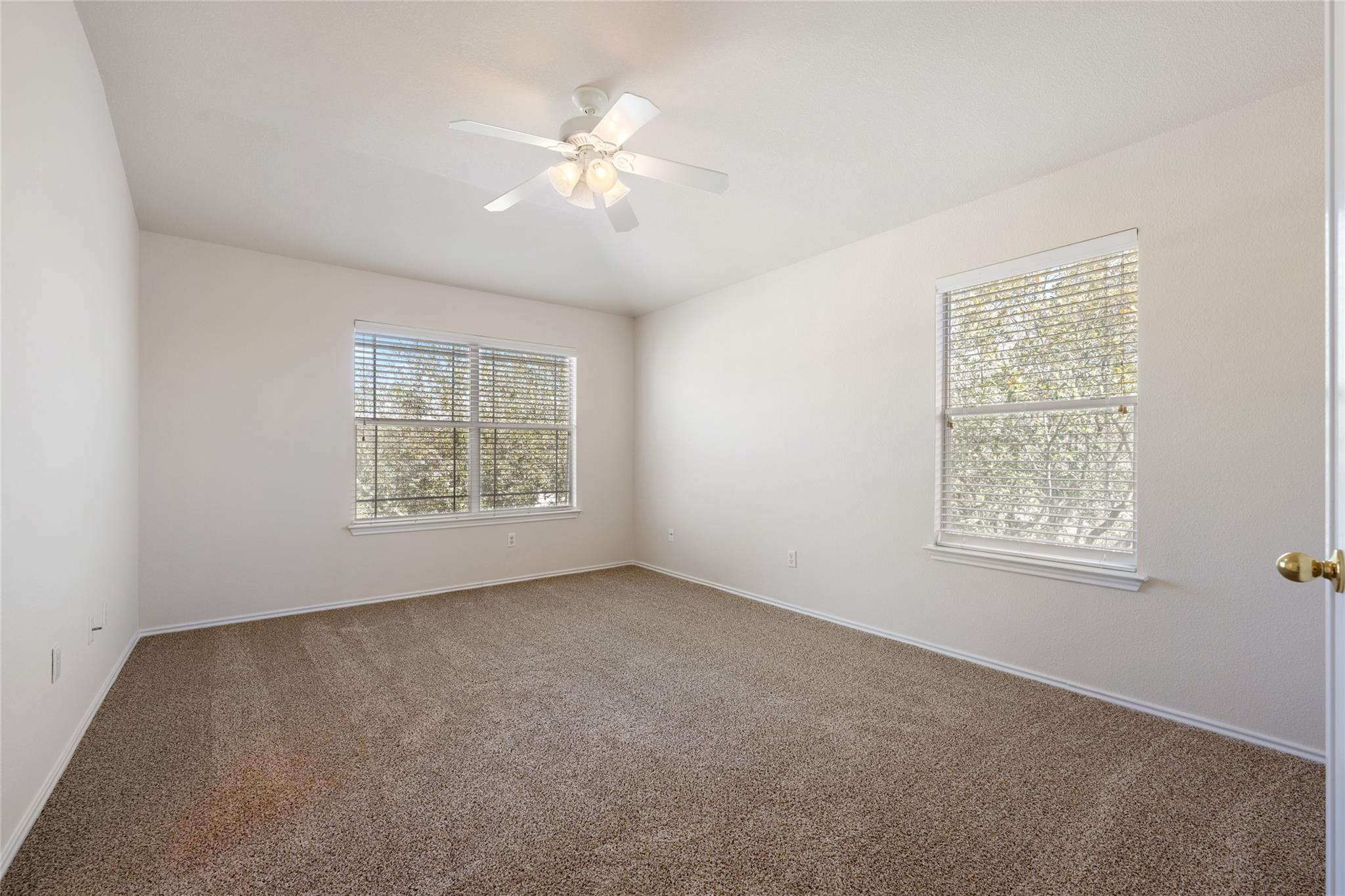 15233 Rosehip LN