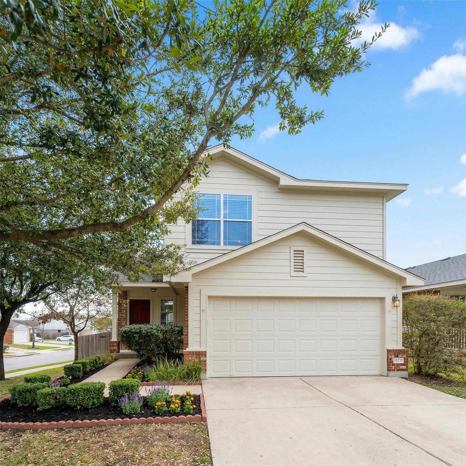 15233 Rosehip LN
