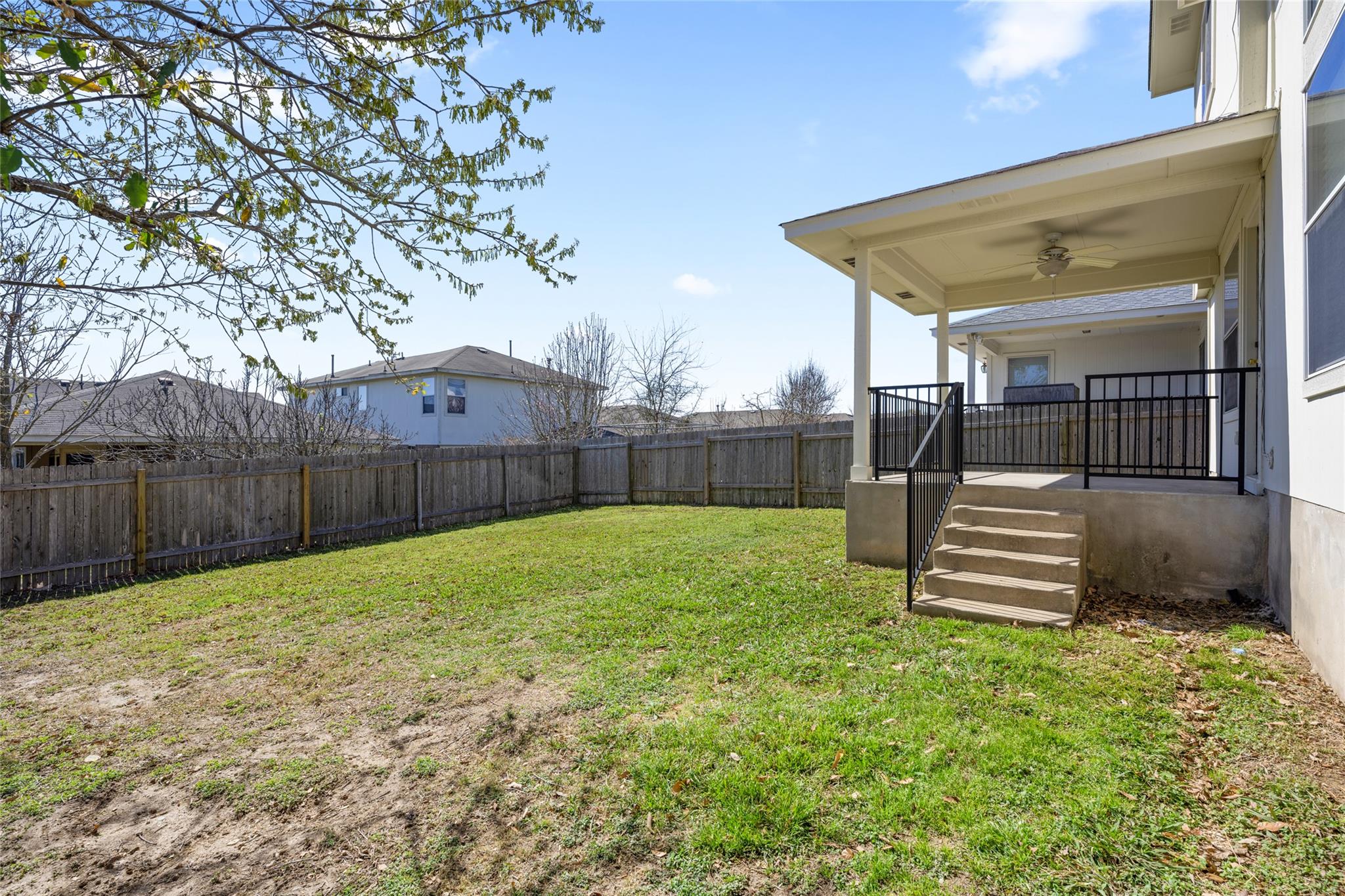 15233 Rosehip LN