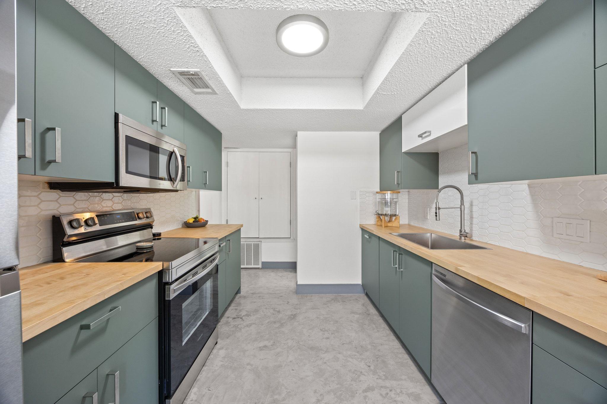 7256 Coronado CIR