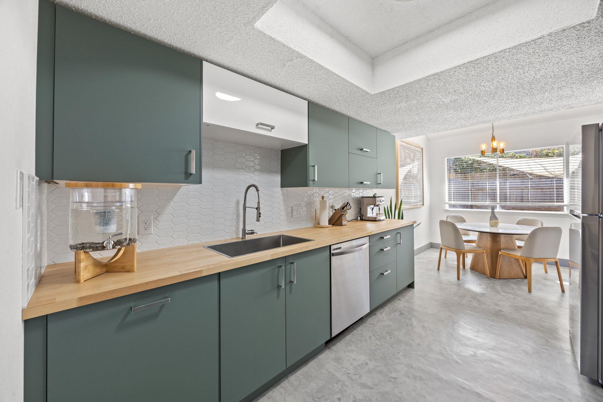 7256 Coronado CIR