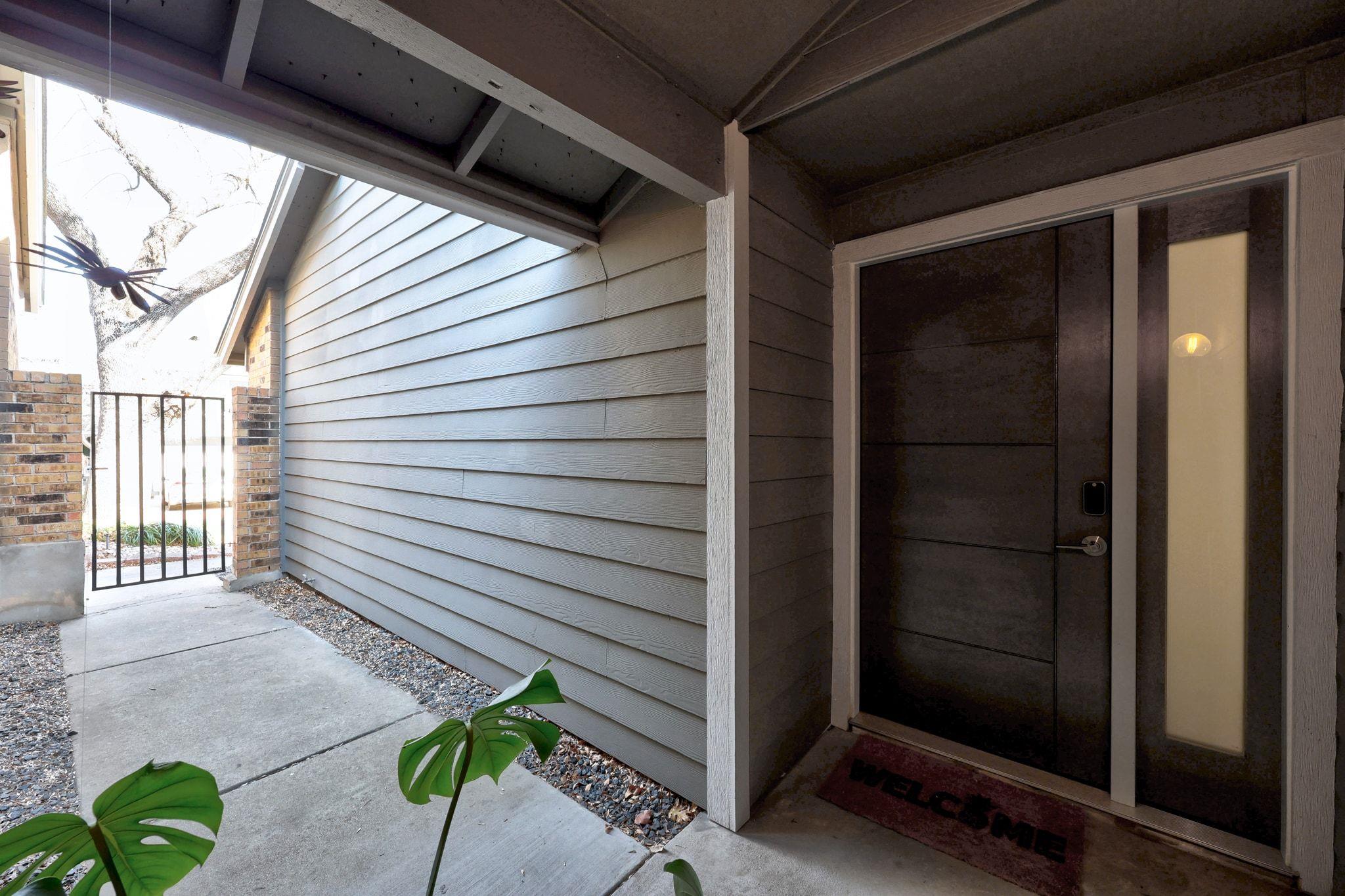 7256 Coronado CIR