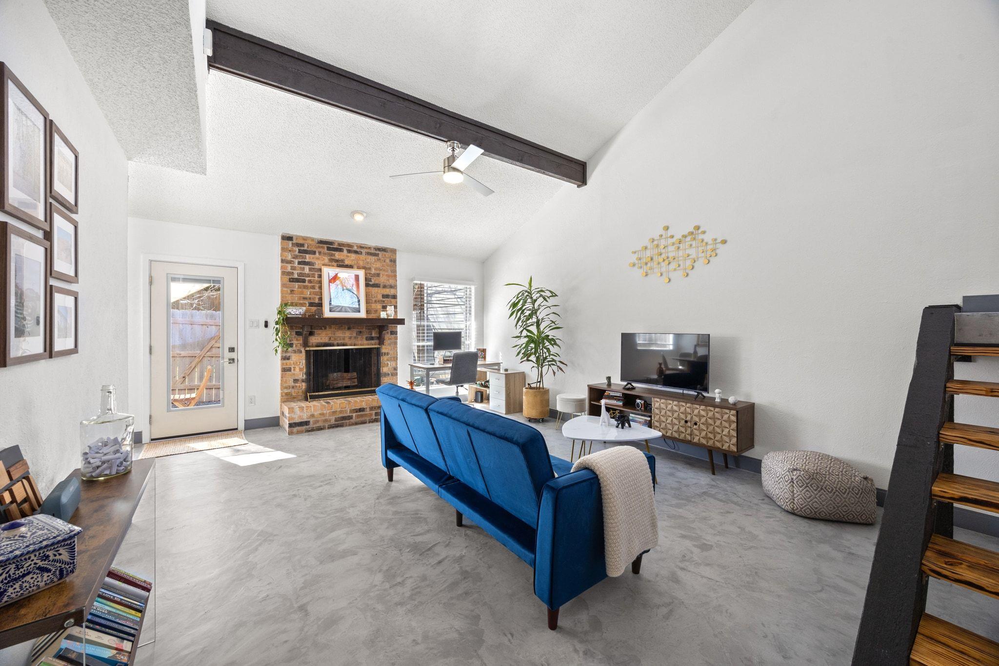 7256 Coronado CIR