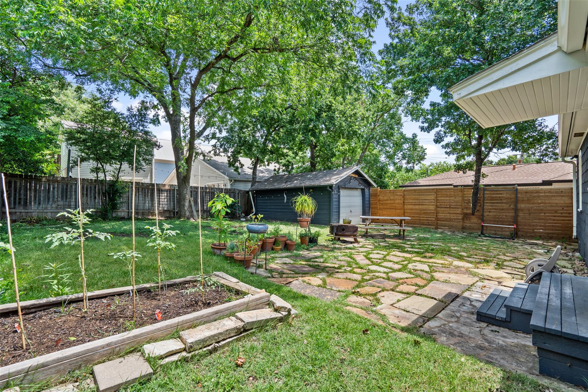 2810 Windsor RD