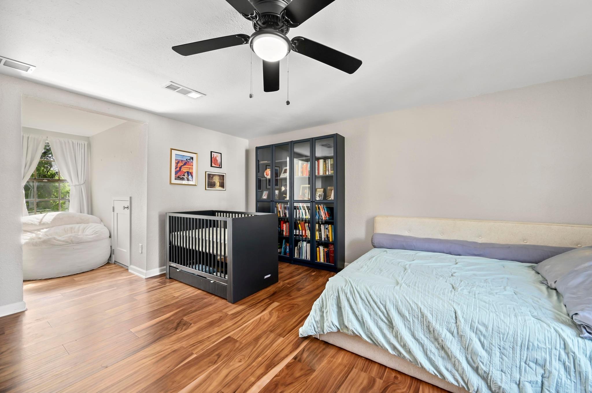 1005 Nile ST