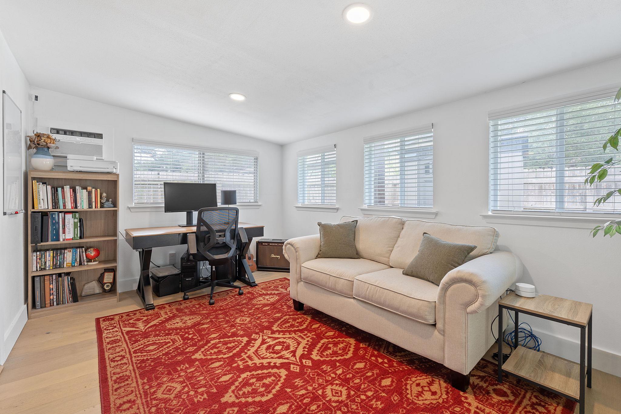 6008 Smith Oak TRL