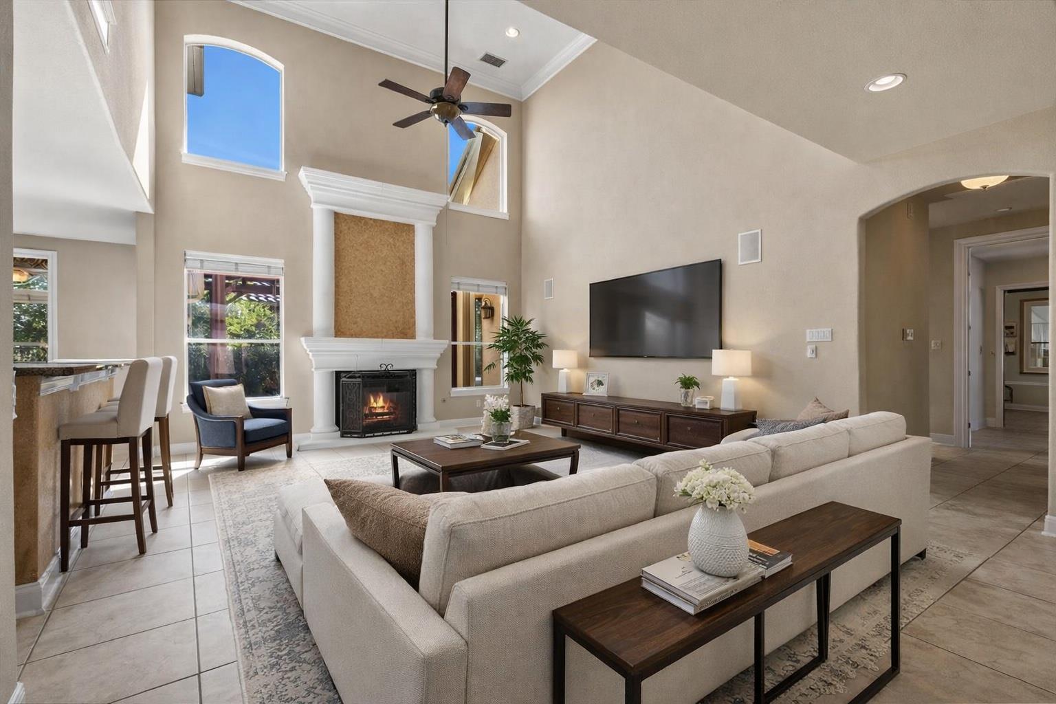 111 Whitley DR