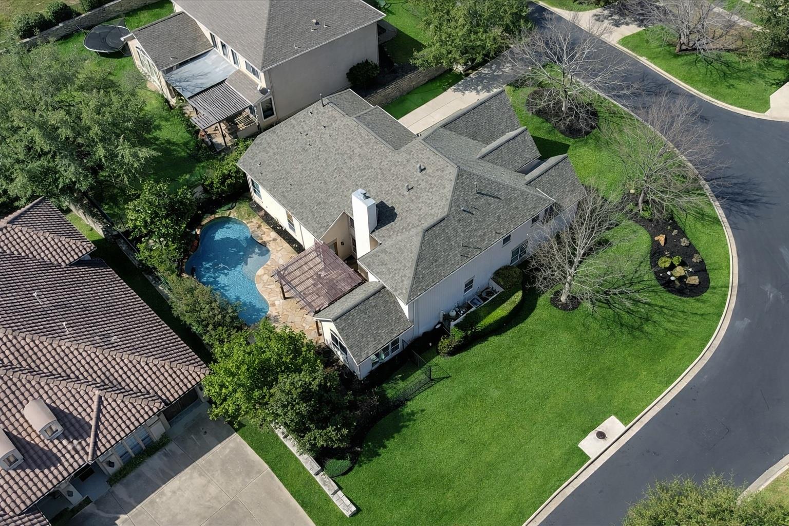111 Whitley DR