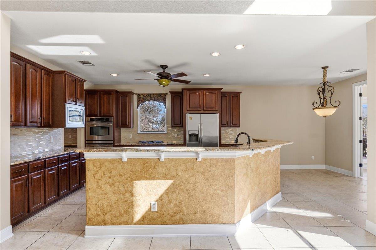 111 Whitley DR