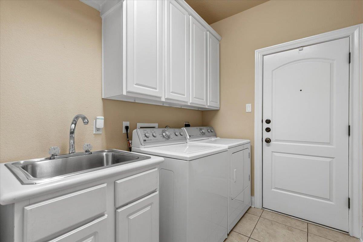 111 Whitley DR