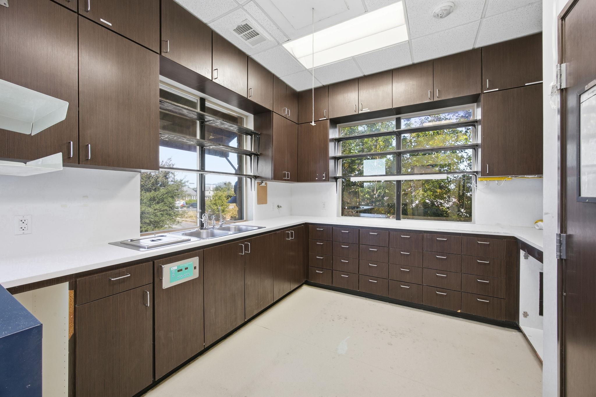 4010 Sandy Brook DR # 204