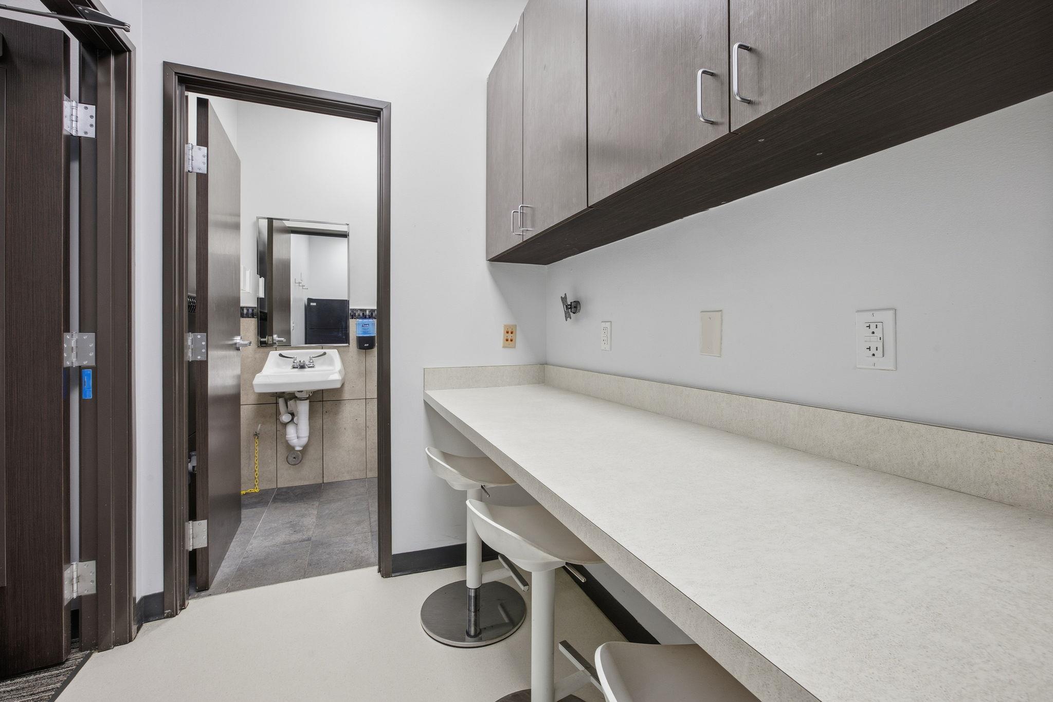 4010 Sandy Brook DR # 204