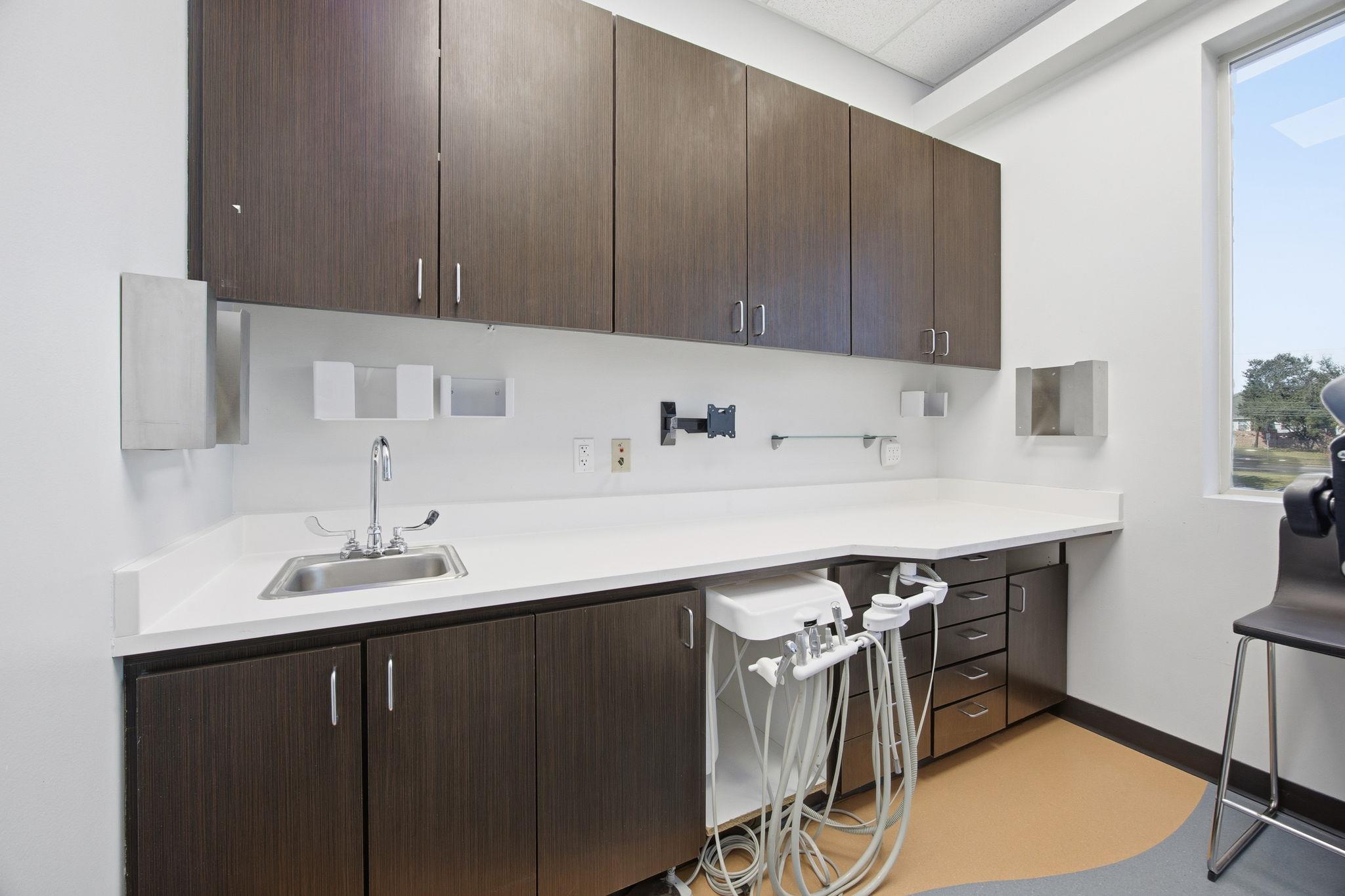 4010 Sandy Brook DR # 204